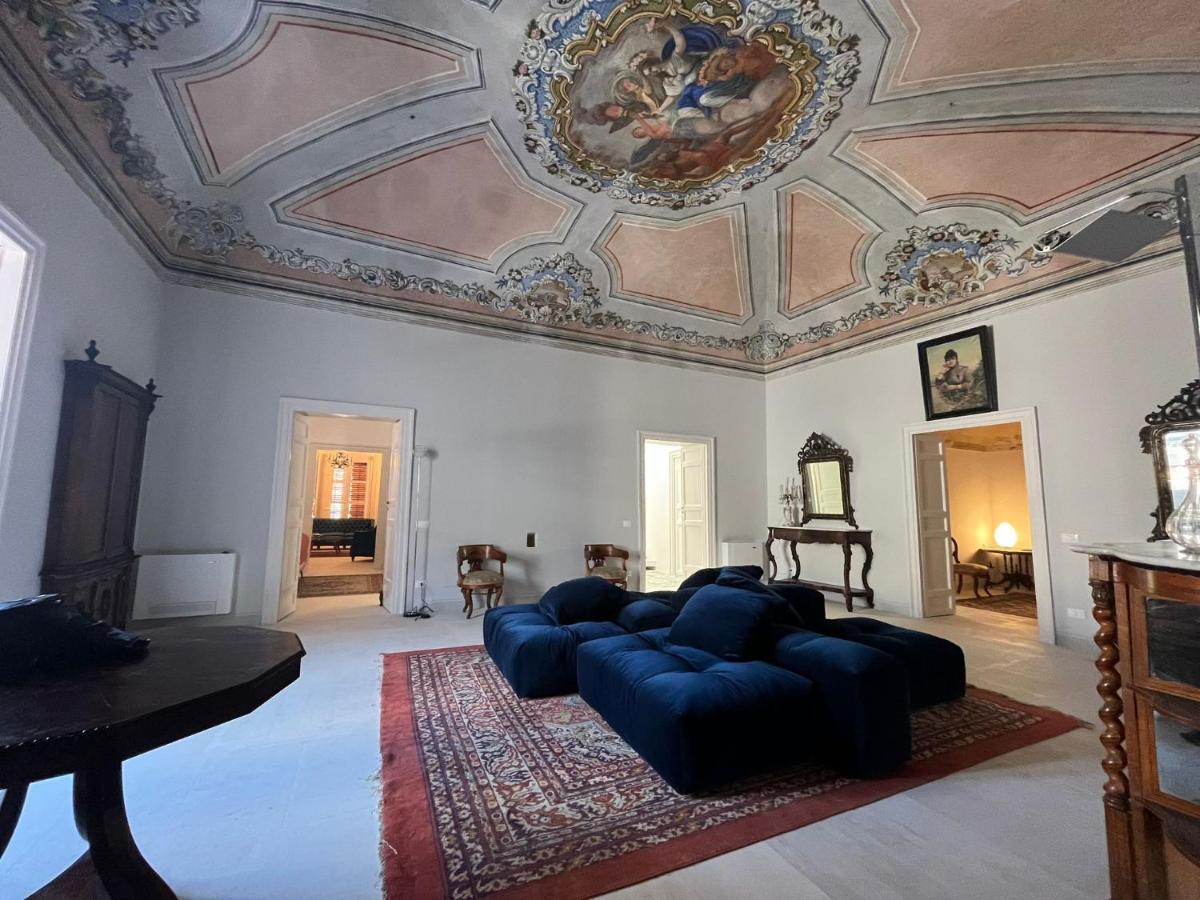 Palazzo Triolo - Dimora Di Charme Bed and Breakfast Corleone Buitenkant foto