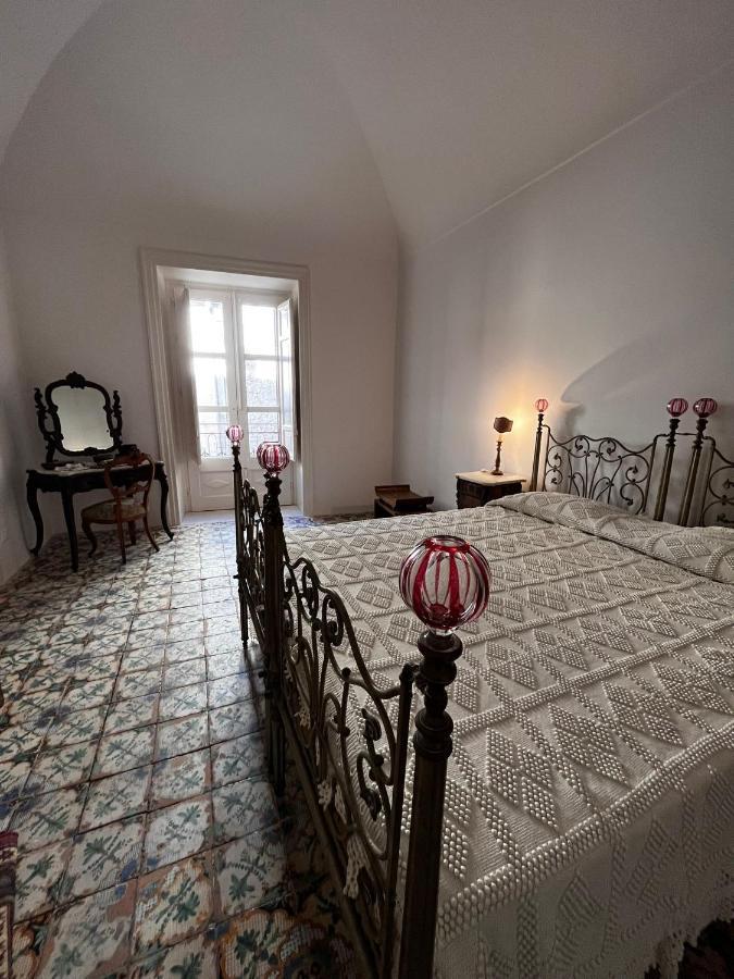 Palazzo Triolo - Dimora Di Charme Bed and Breakfast Corleone Buitenkant foto